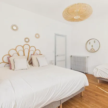 Holiday home Superbe Maison Pour 9, Jardin, A Pied *