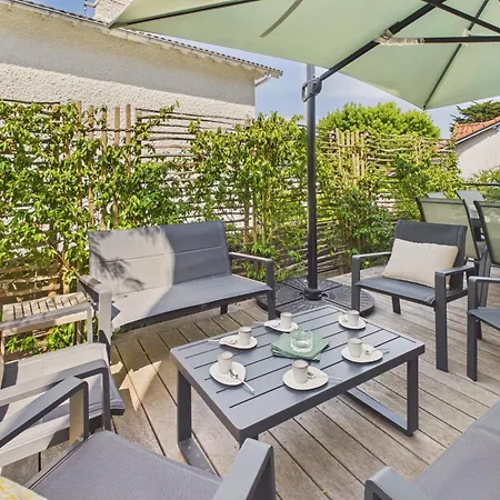 Holiday home Superbe Maison Pour 9, Jardin, A Pied
