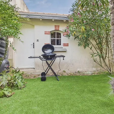 Superbe Maison Pour 9, Jardin, A Pied Holiday home