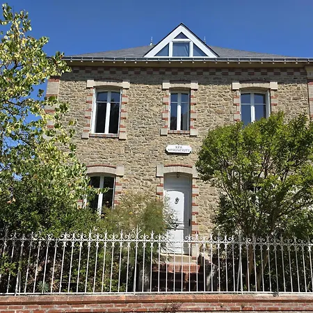 Superbe Maison Pour 9, Jardin, A Pied *